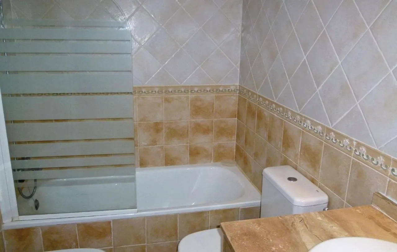Beautiful Apartment In Mijas Costa With 2 Bedrooms, Wifi And Outdoor Swimming Pool Sitio de Calahonda